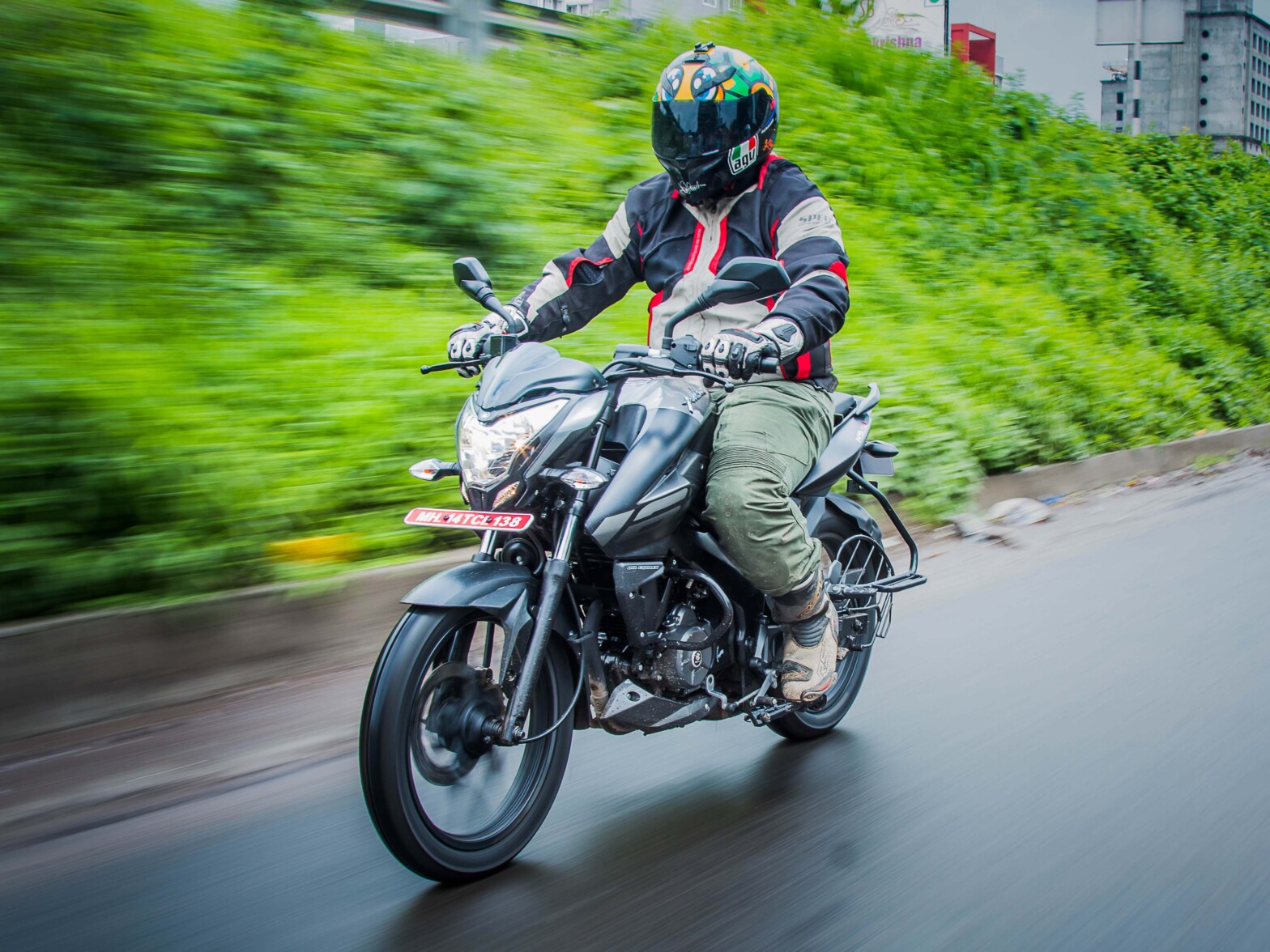 Bajaj Pulsar NS160 Fi ABS riding experience