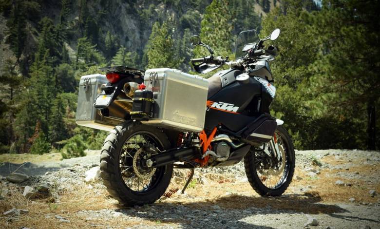 Disadvantages of Hard Pannier Luggage Systems For Motorcycles