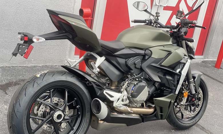 Ducati Streetfighter V2 back